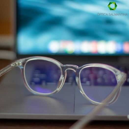 Por qué usar gafas con filtro azul