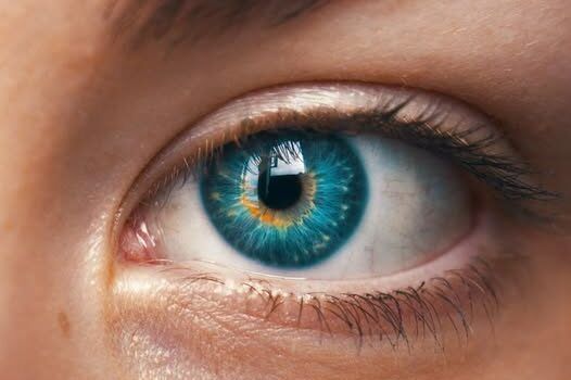 Ojo seco: causas más comunes y cómo prevenirlo